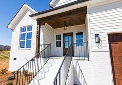 Modern Farmhouse Pearl